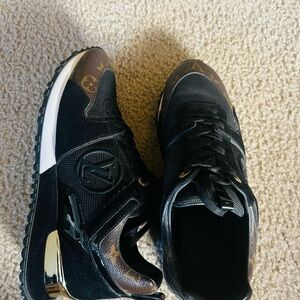 Louis Vuitton Black and Gold Athletic Shoes